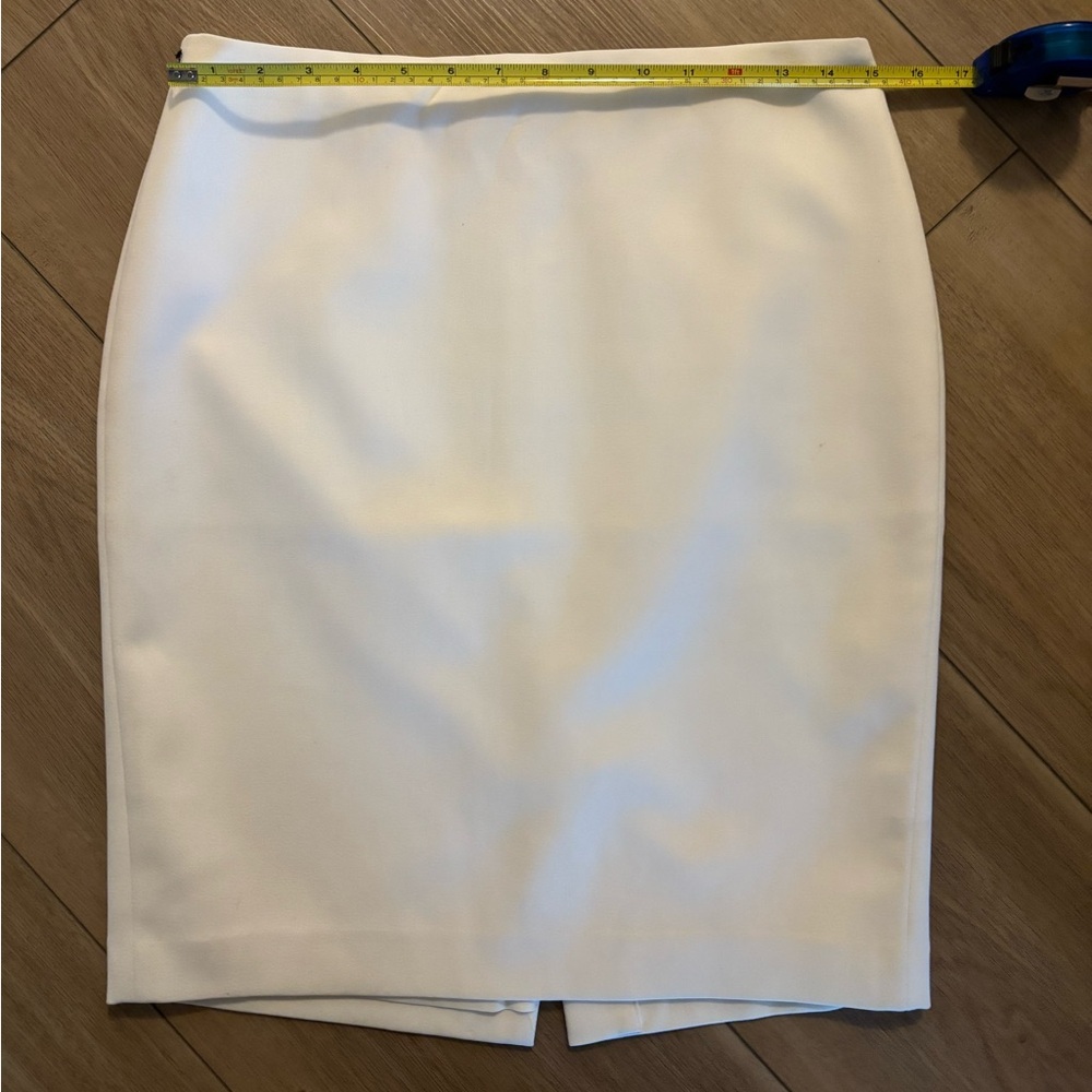 Elegant Ann Taylor White Pencil Skirt sz 6P